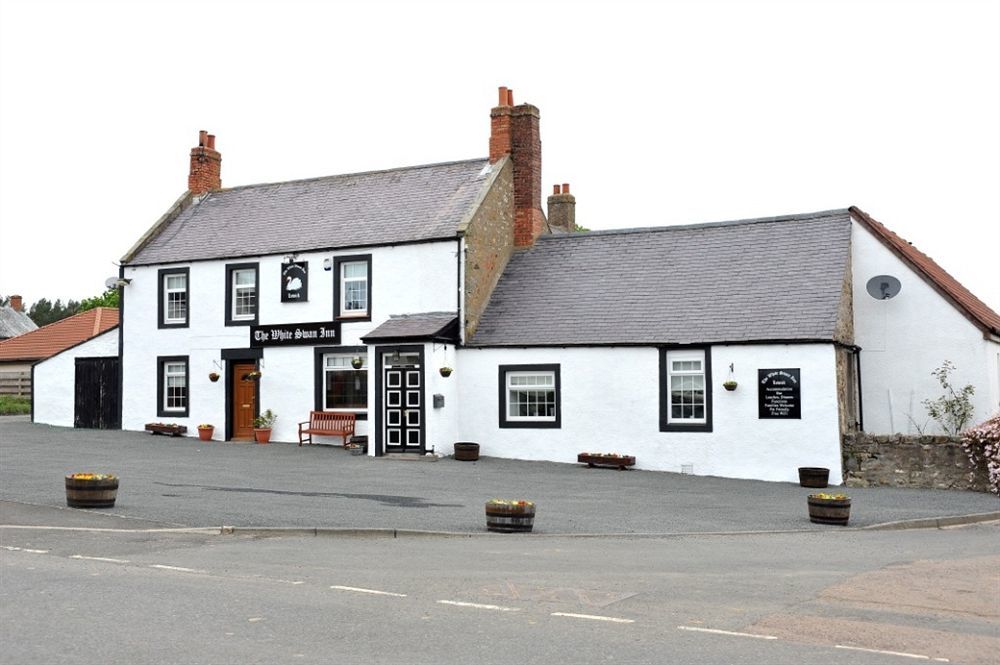 The White Swan Inn Lowick  Kültér fotó